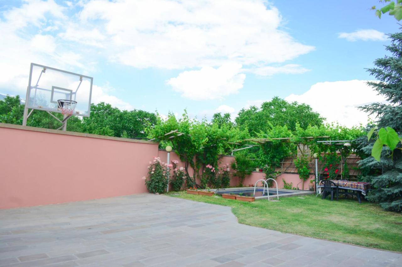 Old Bridge B&B Yeghegnadzor ภายนอก รูปภาพ