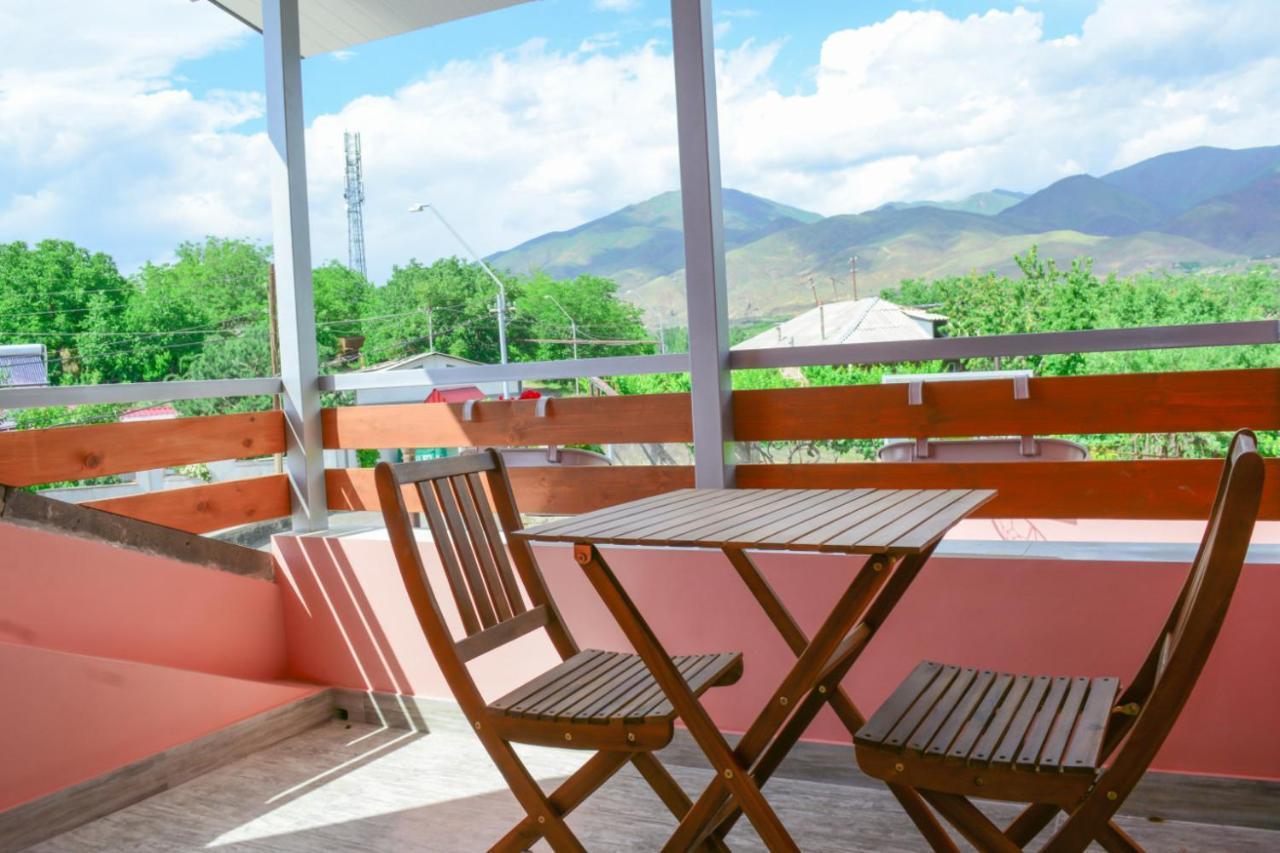 Old Bridge B&B Yeghegnadzor ภายนอก รูปภาพ