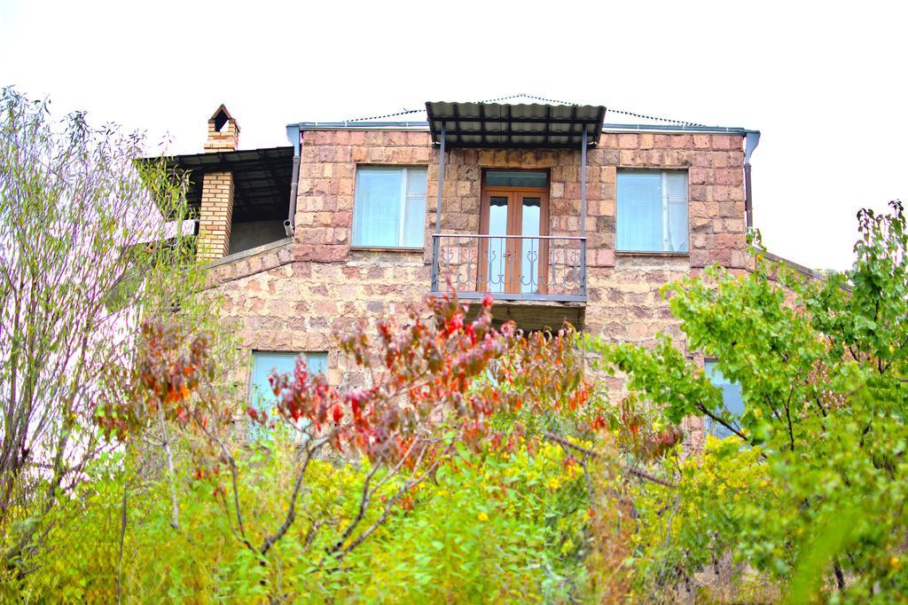 Old Bridge B&B Yeghegnadzor ภายนอก รูปภาพ