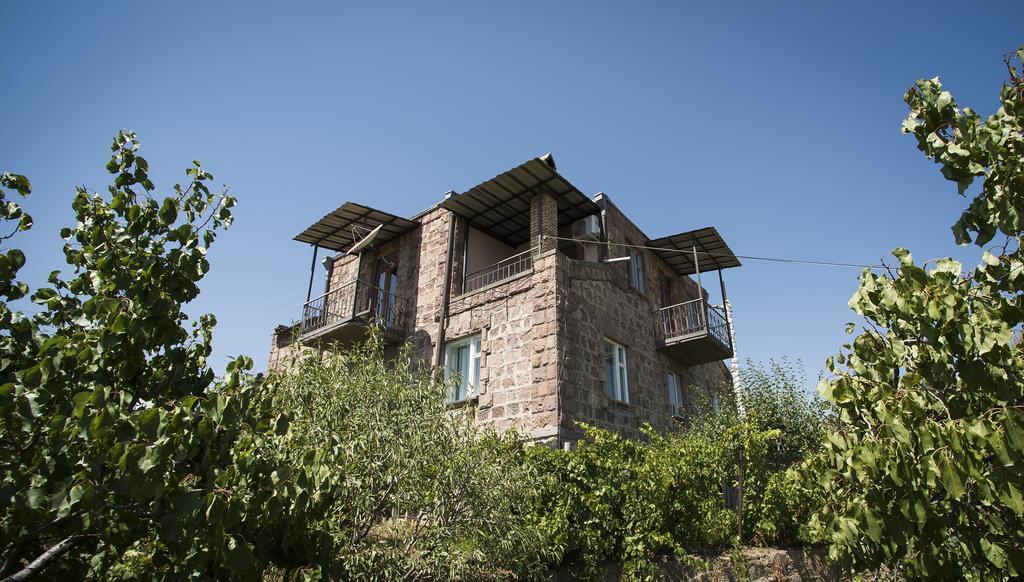 Old Bridge B&B Yeghegnadzor ภายนอก รูปภาพ